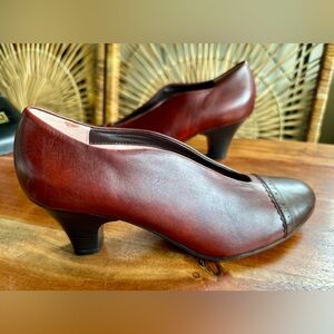 NWOT Beautifeel retro pumps